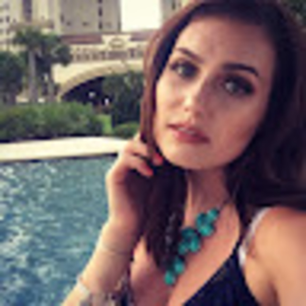 Meet your Posher, Danielle